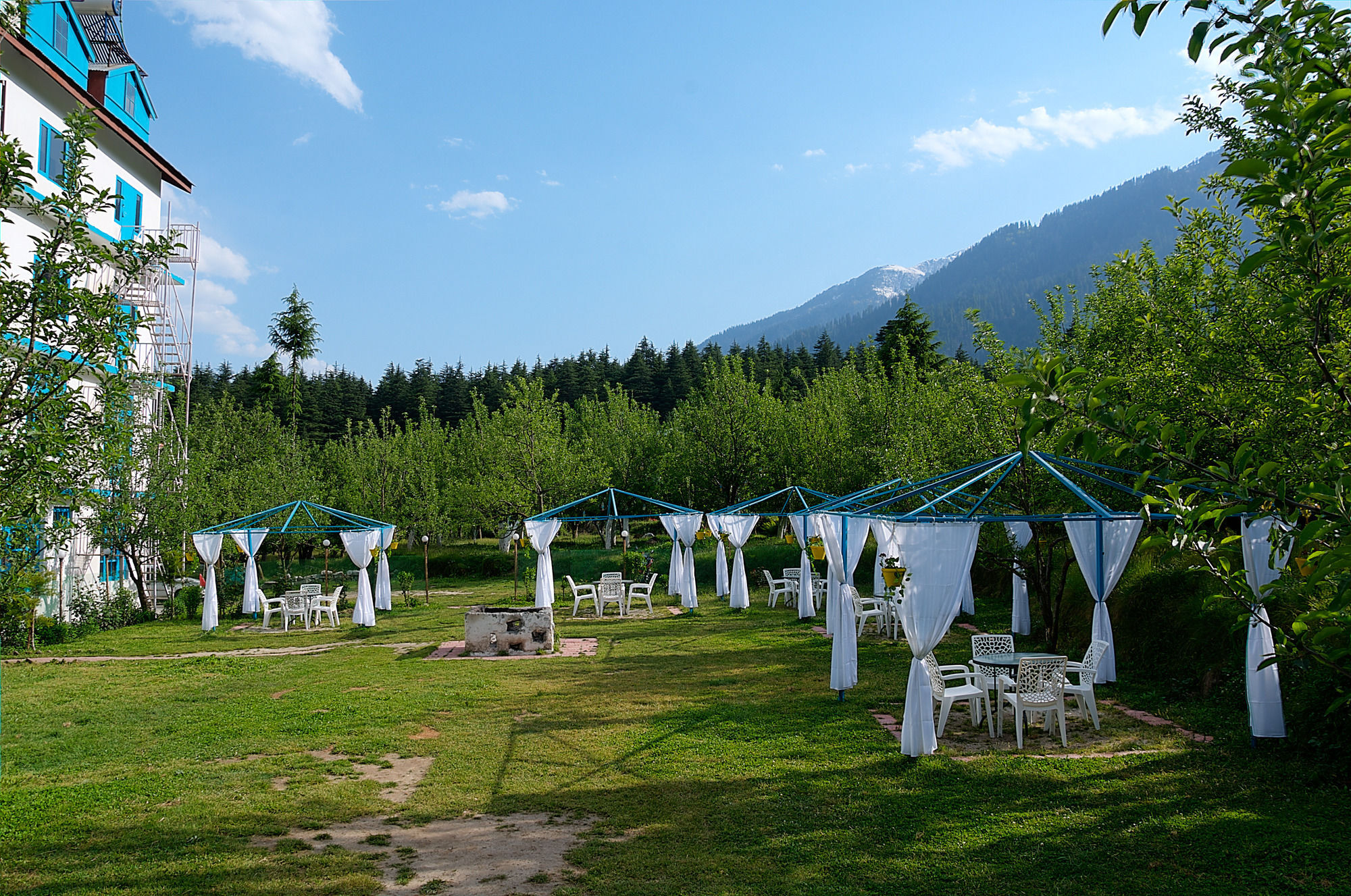 Hotel Treebo Trend Celebriti Manali Vashist Exterior foto