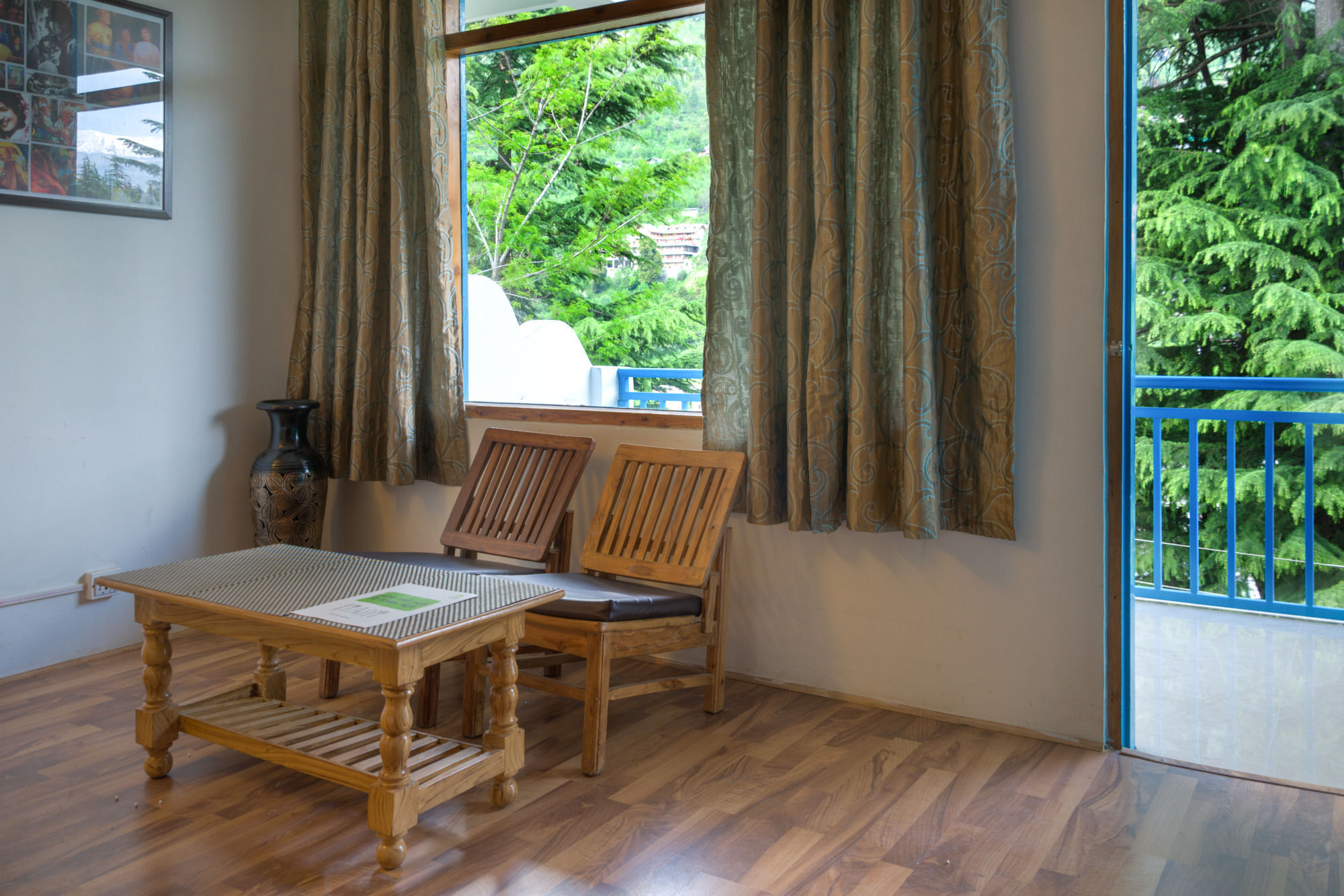 Hotel Treebo Trend Celebriti Manali Vashist Exterior foto